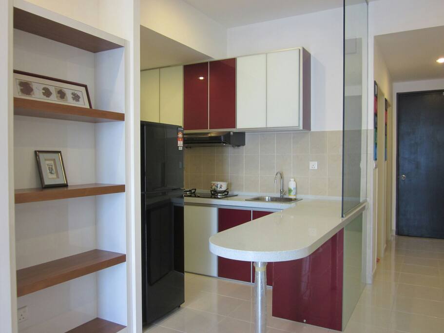Breakfast bar and kitchen complete with gas and utensils