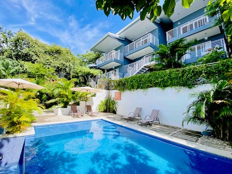 Beautiful apartment, pool, 5 min walk to the beach