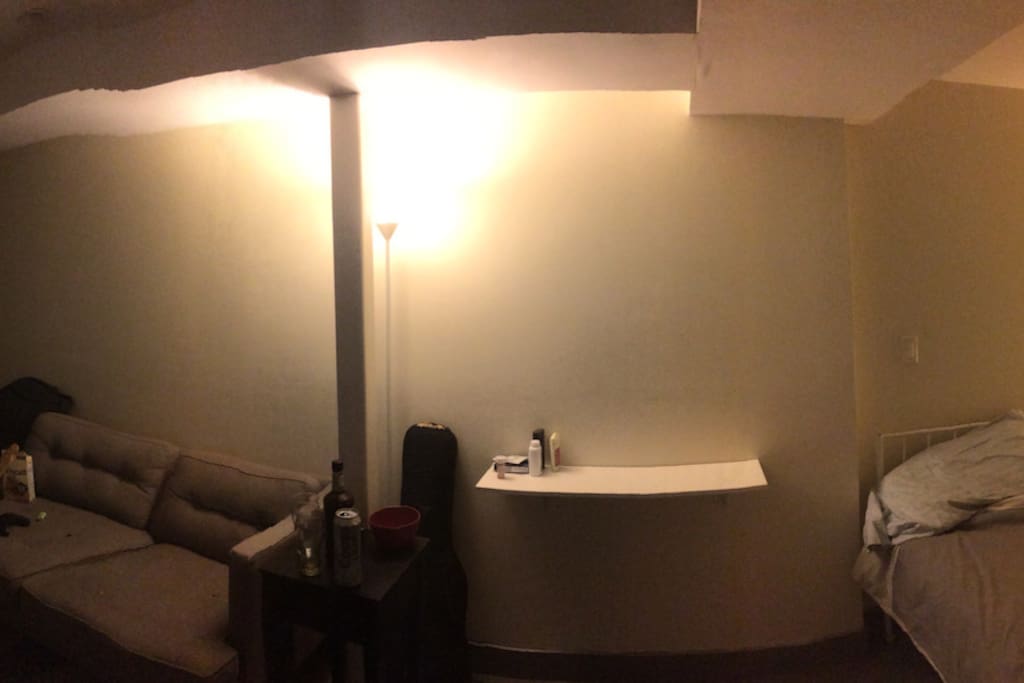 Panorama photo to gauge the immense size of the room