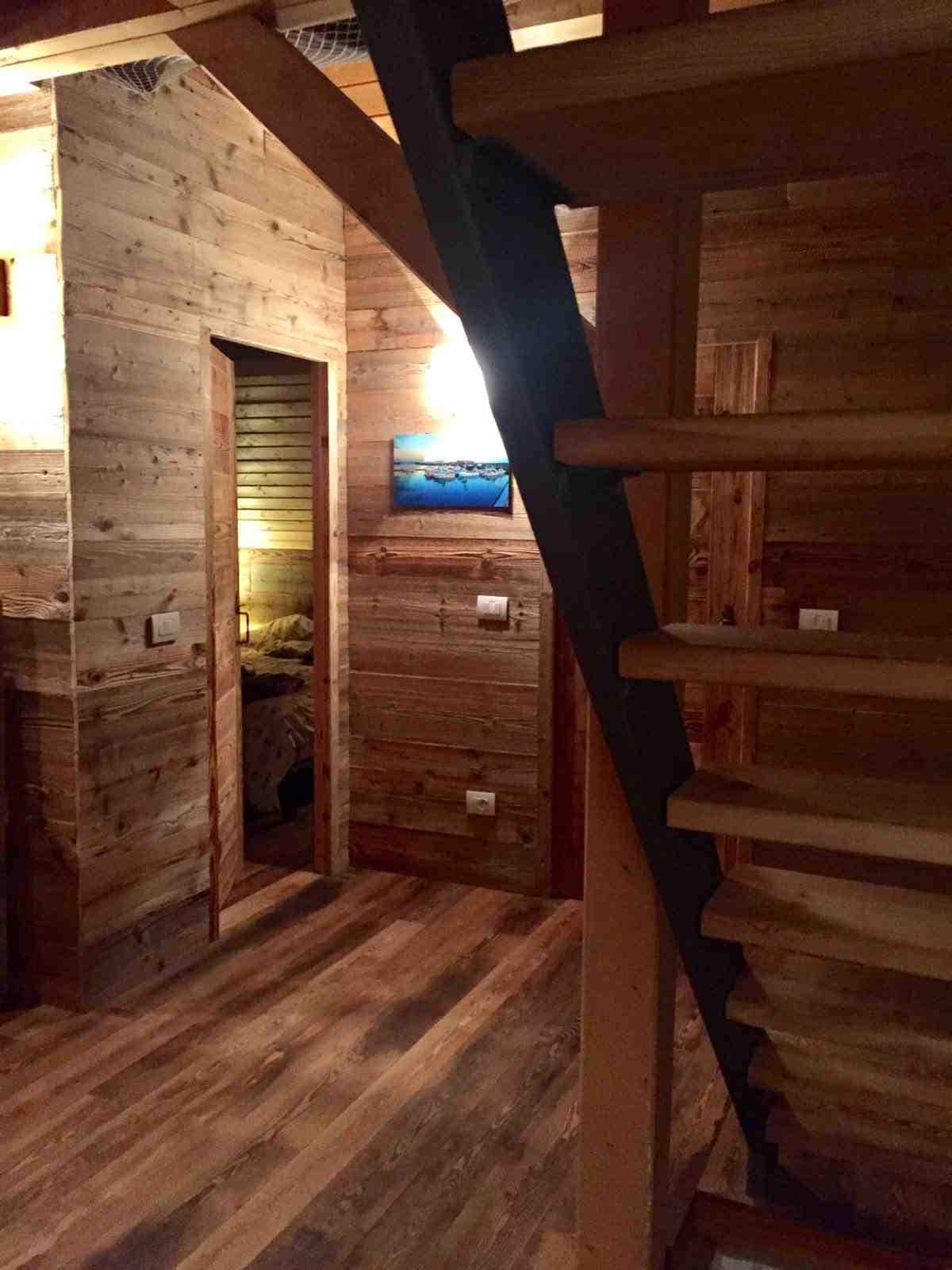 Schodisko do podkrovia