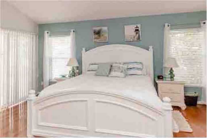 سرير رئيسي كينج