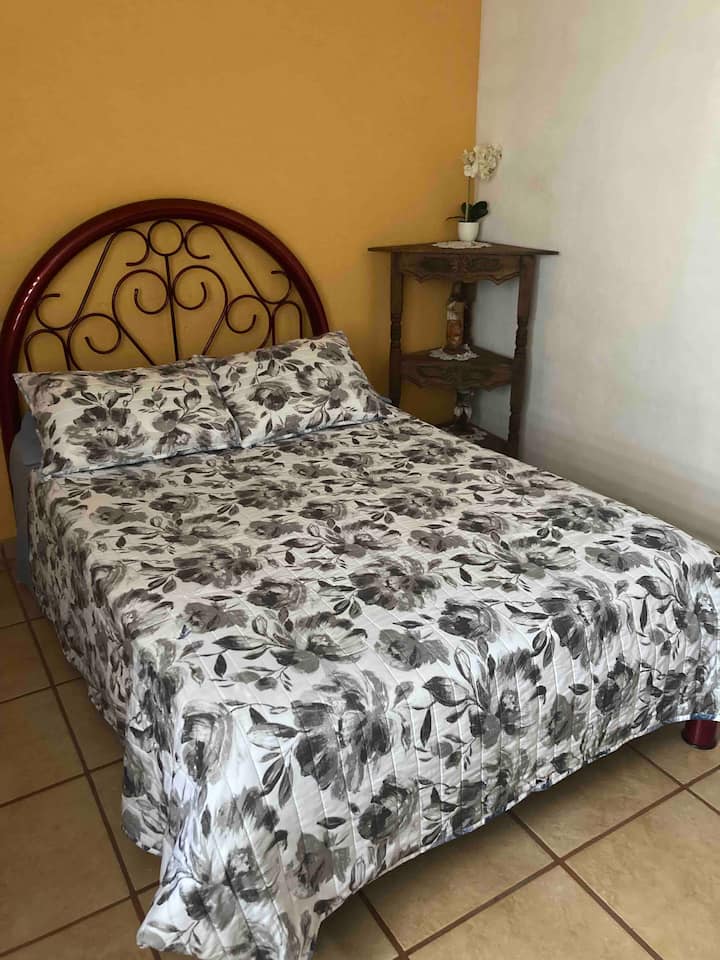 غرفة النوم 2