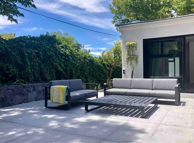 Modern entertainer’s delight with inverter+battery gallery image 3