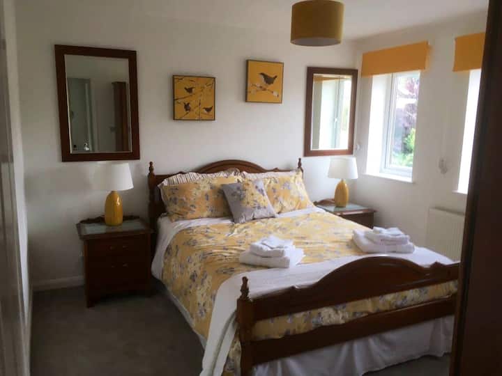 Chumba cha kulala cha ukubwa wa mbele 