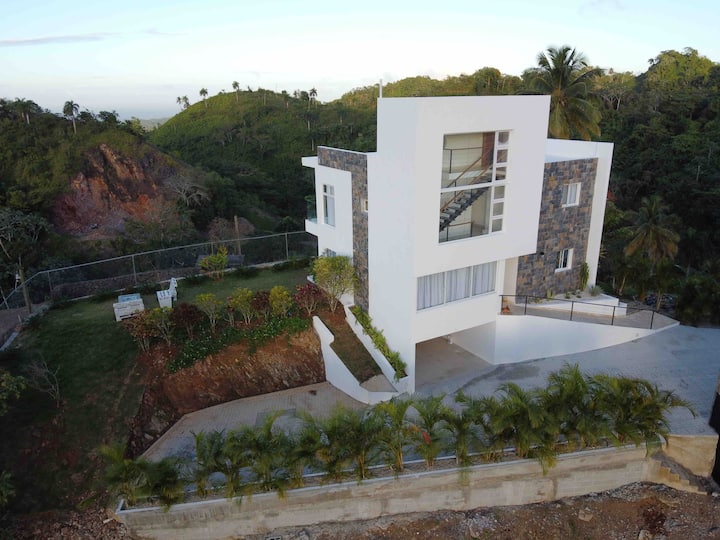 Villa En Las Montañas with Panoramic Ocean View Villas for Rent in Las Terrenas, Samaná