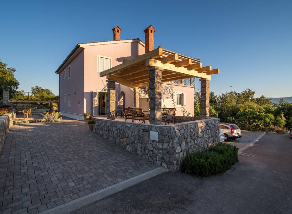 Villa front