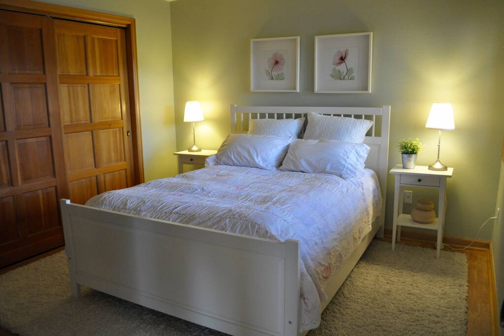 Cozy bedroom, view 2