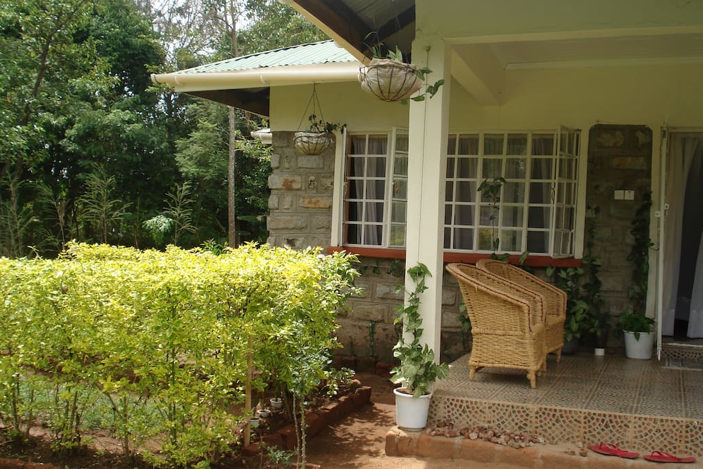 Curved stone exteriors for the 'natural' feel