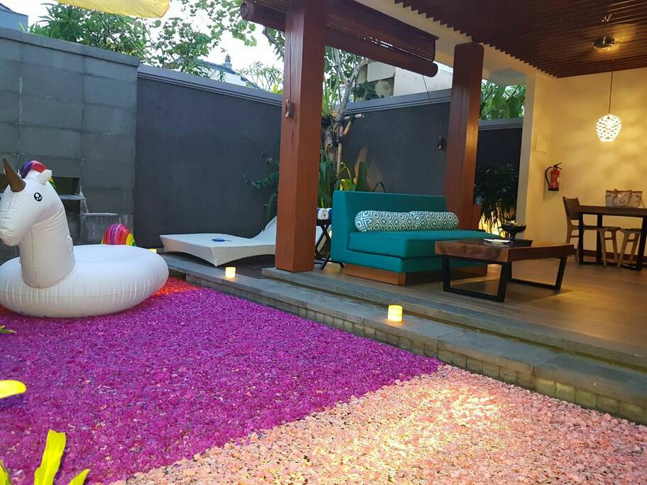 romantic honeymoon set up and candlight dinner pkg