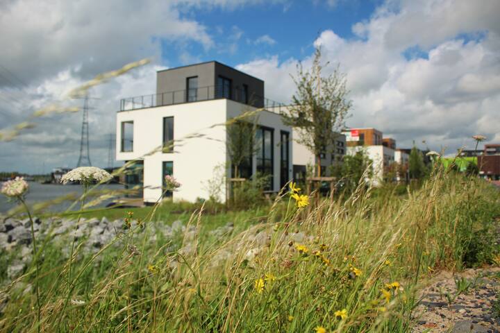 Watervilla, 200 m2, garden, 3 terraces, IJ-burg gallery image 4