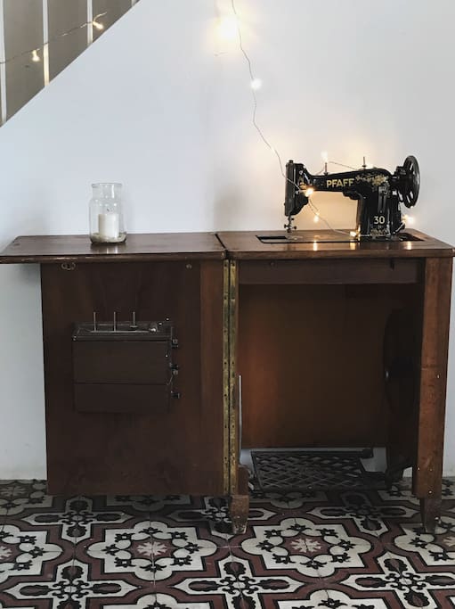 Vintage design and atmosphere with authentic sewing station