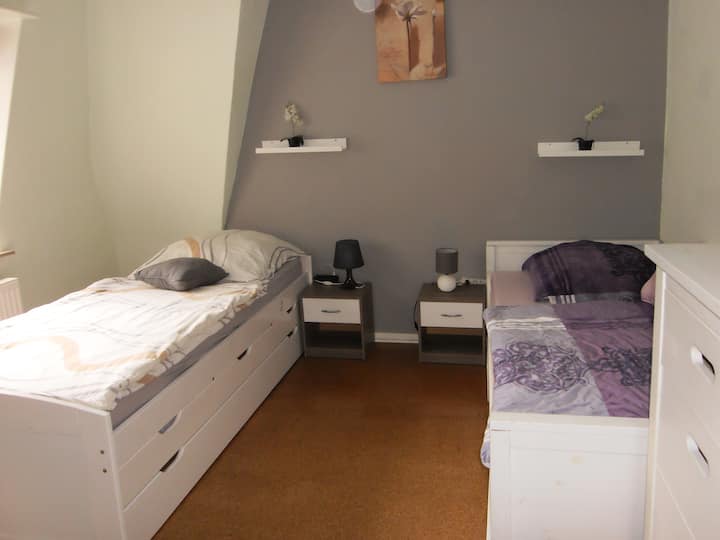 3 bed rooms