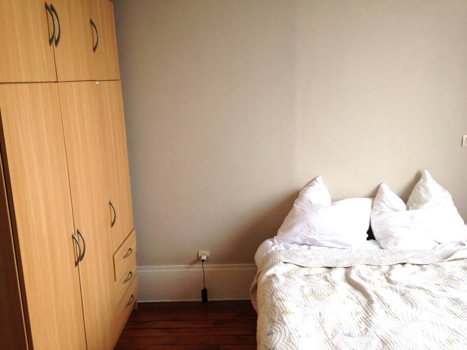 The bedroom with the closet
