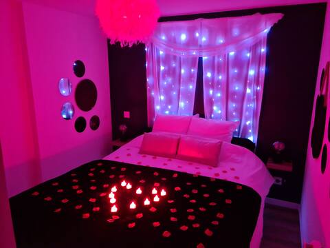 romantic cottage with Jacuzzi 
O love cocoon