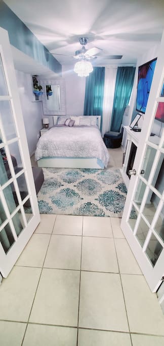 Lovely 1 bedroom suite with cozy bed near JFK