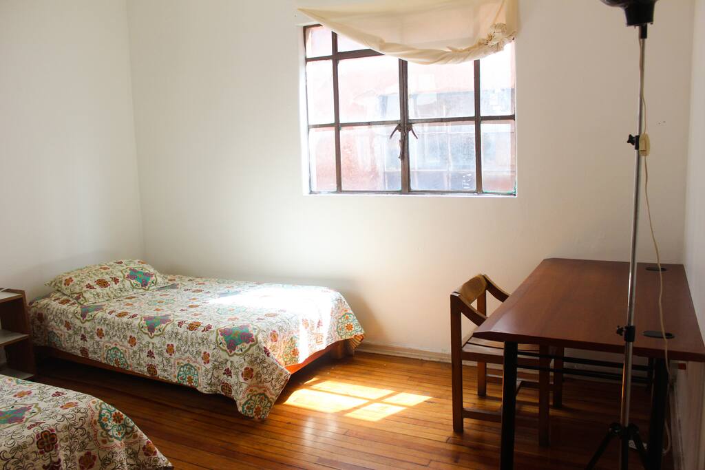 El cuarto / the room