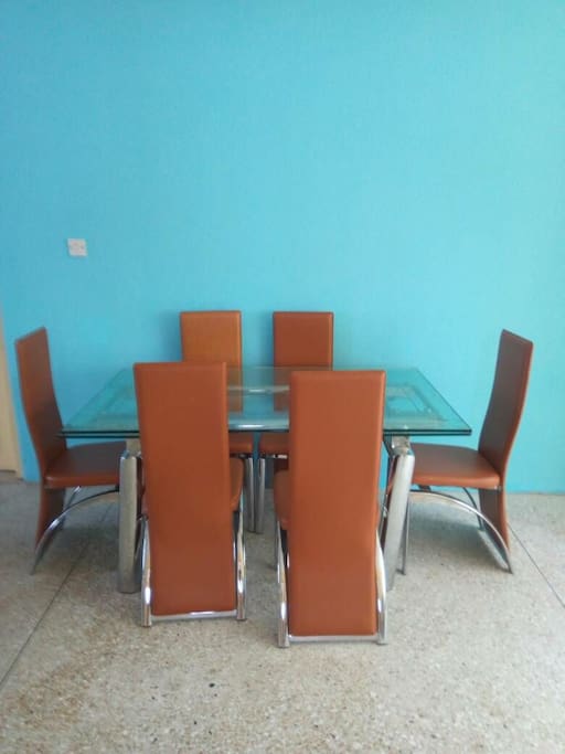 Dine in comfort