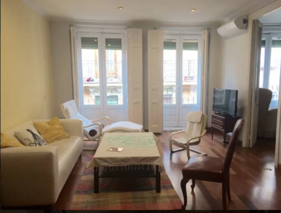 Living room (space for double air mattress to accomodate two more people)