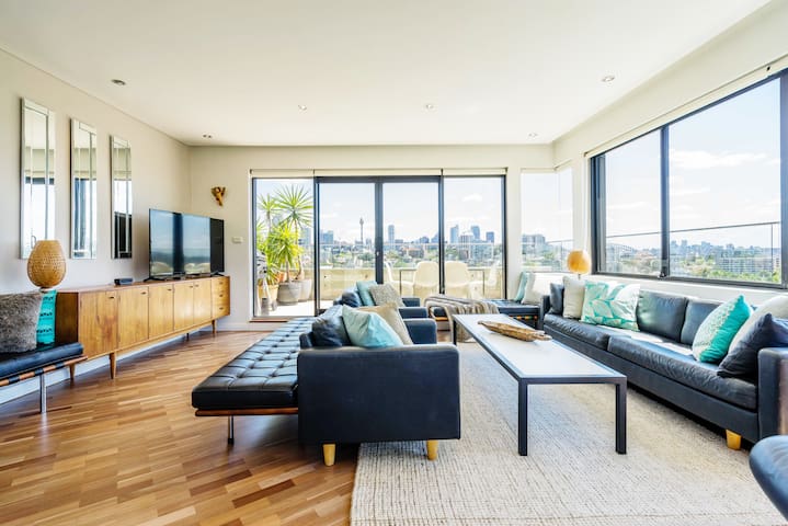 Sydney: Darling Point Penthouse