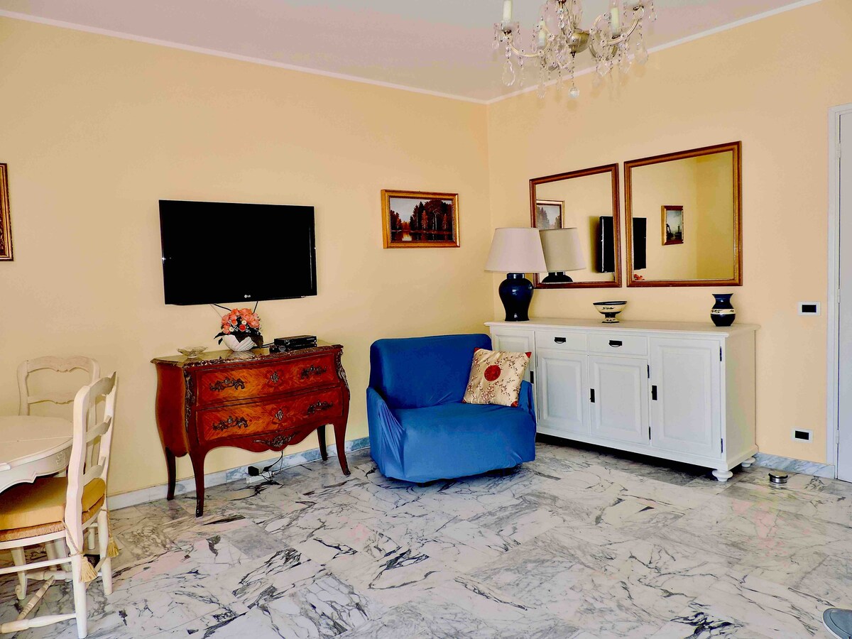 Სასტუმრო ოთახი