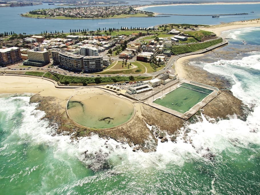 Short stroll from apartment: Newcastle Harbour, Newcastle Beach and Nobby's beach