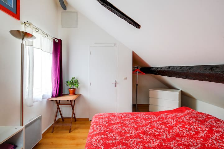 beautiful studio in  paris 10 near Republic Square