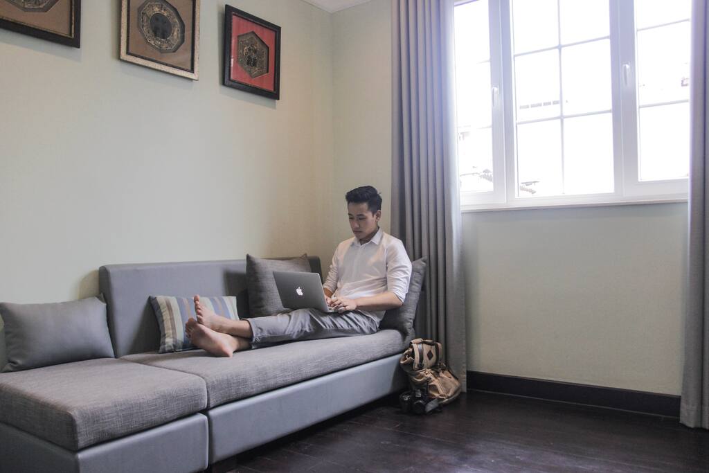 Spacious private living room with a lot of sunshine, best place for brainstorming new ideas.