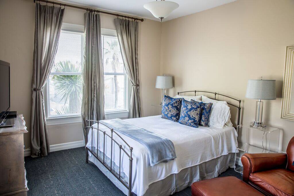 Spacious, perfect for a couple or young family.