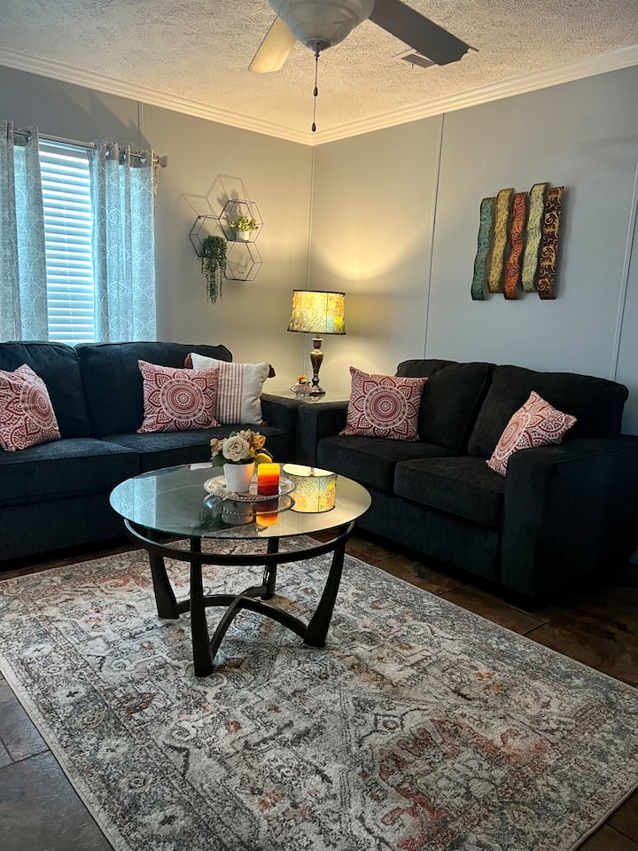 Comfy Cottage - Brand New! - Hinesville, GA