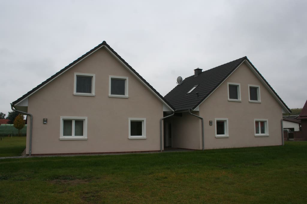 Haus rechts 14 b Frontansicht