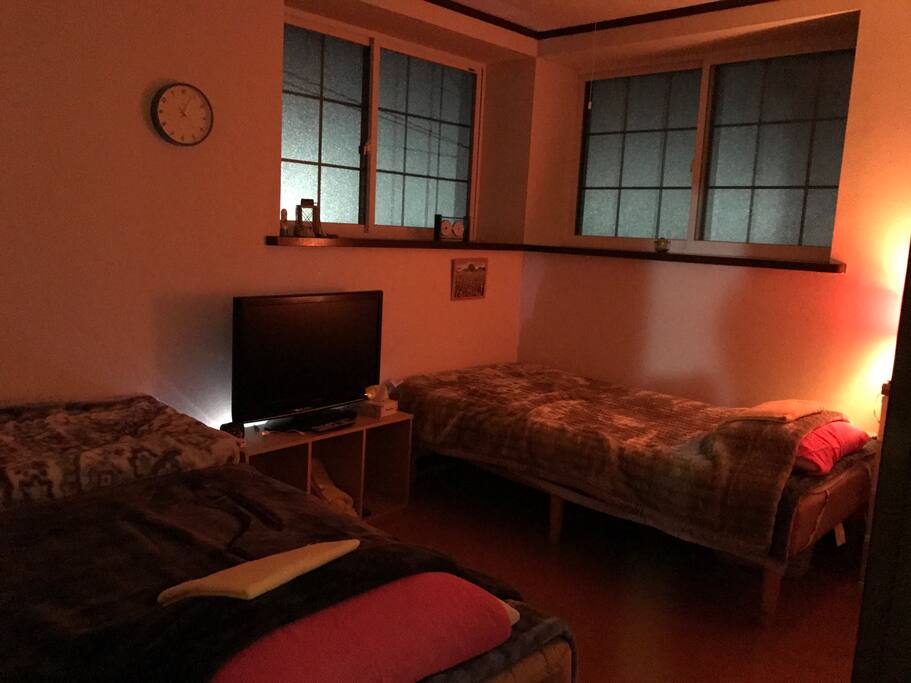 葵の間の夜のイメージです。翌日の面会交流で何をするのか、ご一緒に考えましょう。様々なツールをご提供できると確信しています。