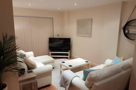 Luxury Horizons Apartment