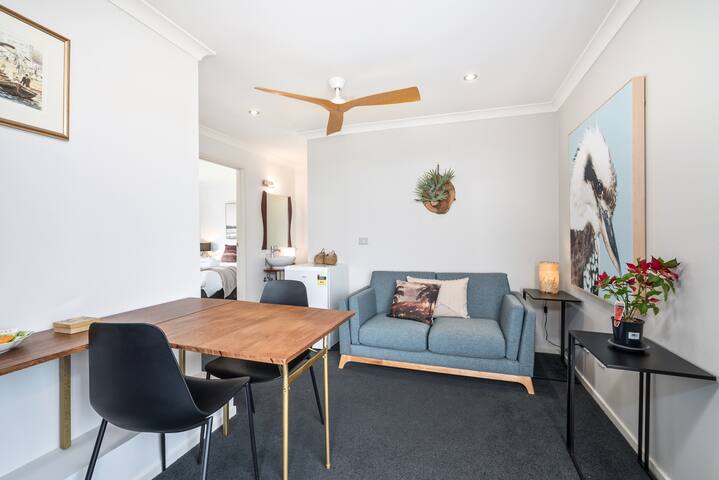 Deluxe Spa Suite – Jet Spa bath – Perfect for 4!