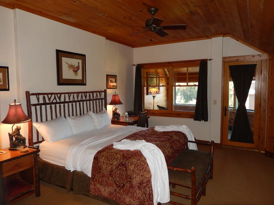 Master bedroom with Kind bed