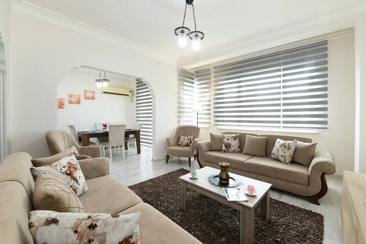 İstanbul Şişli’nin En Merkezi Konumu 2+1 Şık Daire gallery image 2