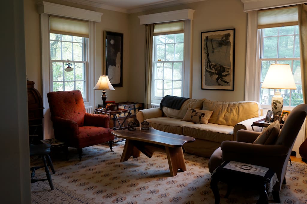 Living Room w/fireplace