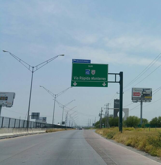 Estamos ubicados por la autopista aeropuerto Monterrey frente al PIIT.