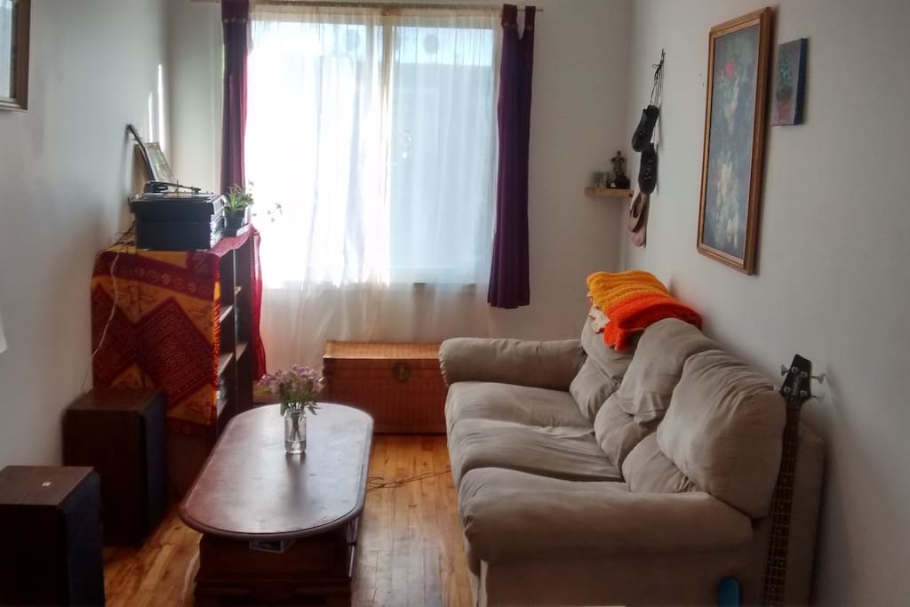 The living room has changed slightly. More pictures will follow.