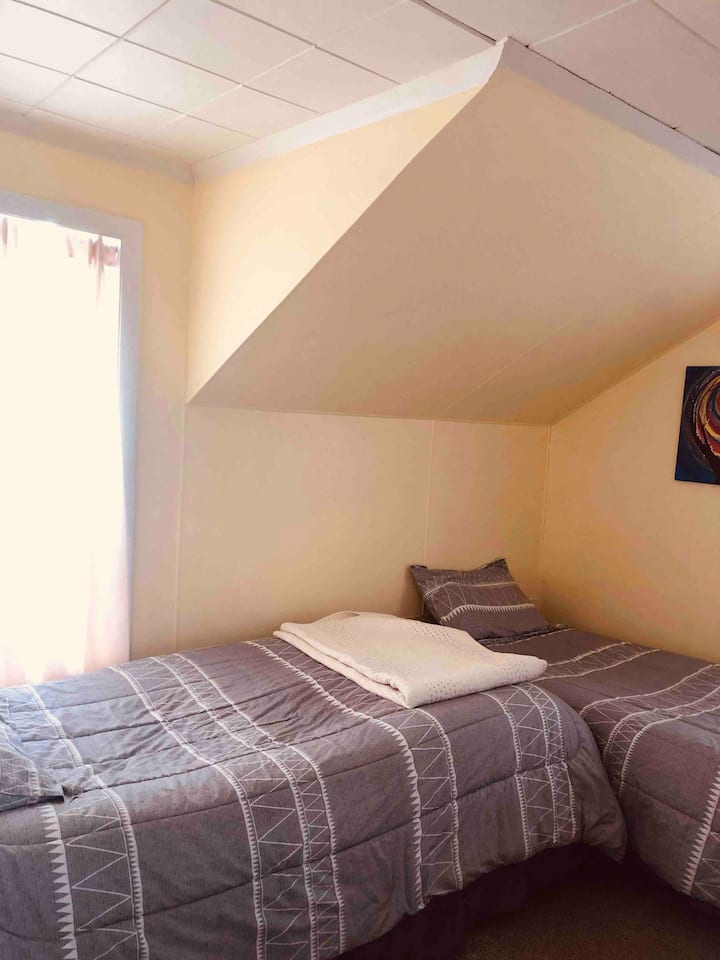 غرفة النوم 2