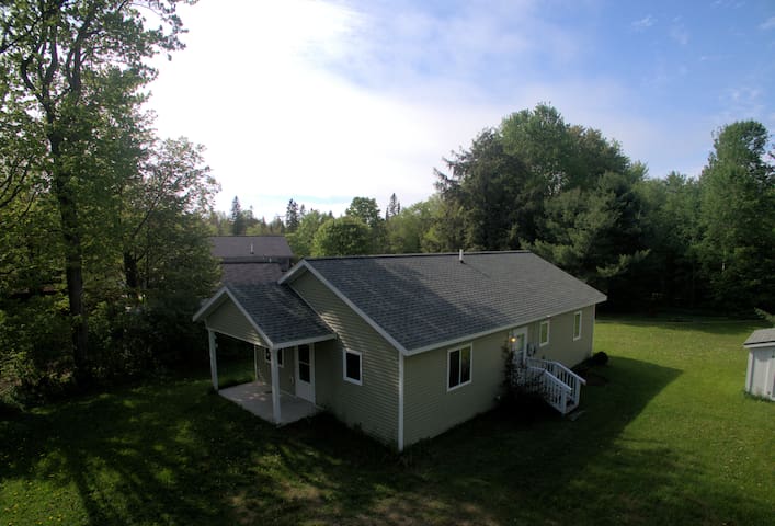 Airbnb Pictured Rocks Vacation Rentals Places To Stay