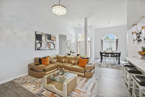 Top performing Airbnb: McDonough Retreat: Newly Renovated w/ Private pool in Stockbridge