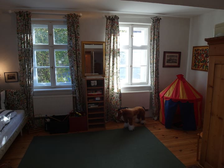 غرفة اللعب في الطابق الأرضي