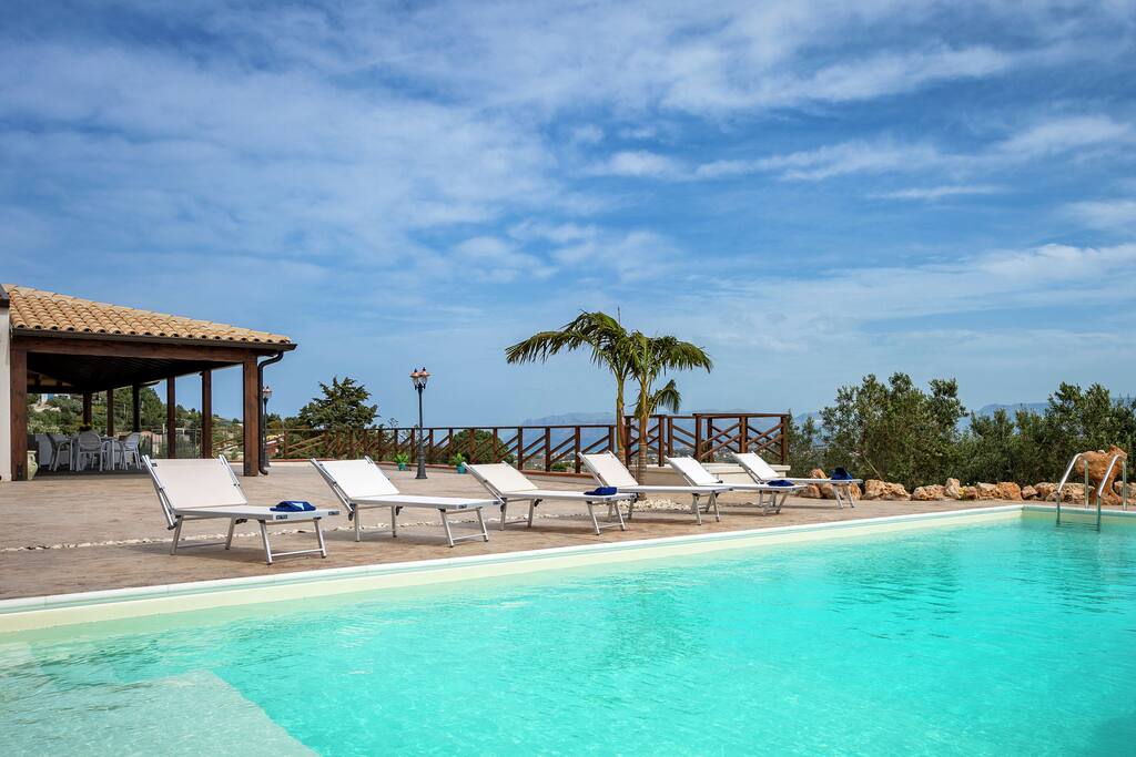 Holiday Home Swimming Pool