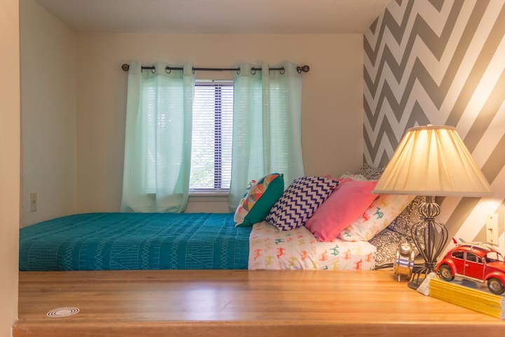 Airbnb Lawrence Vacation Rentals Places To Stay Kansas