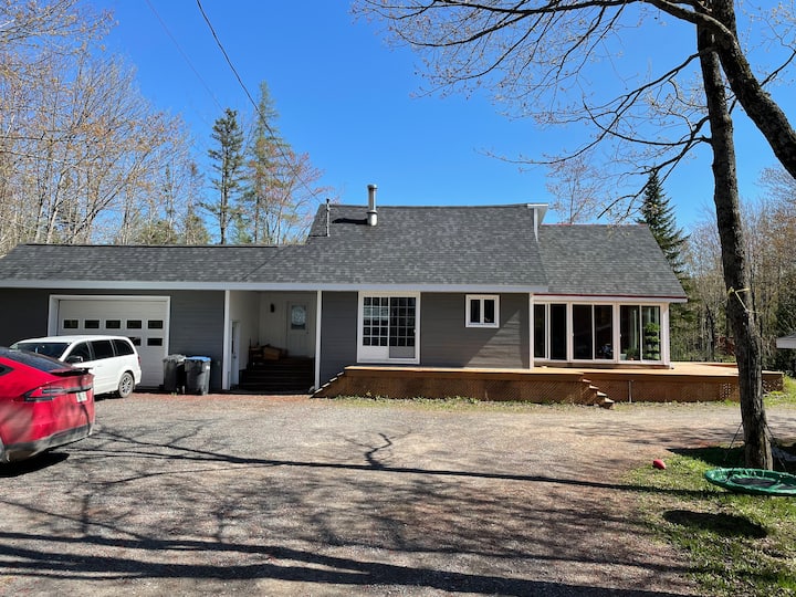 Maison Tranquille Et Chaleureuse Pour 12 Personnes - Lévis
