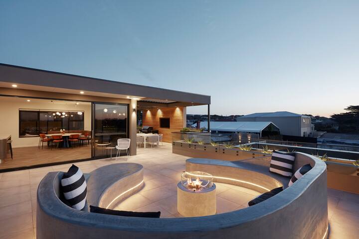 Carmel at Sorrento Exclusive Penthouse gallery image 2