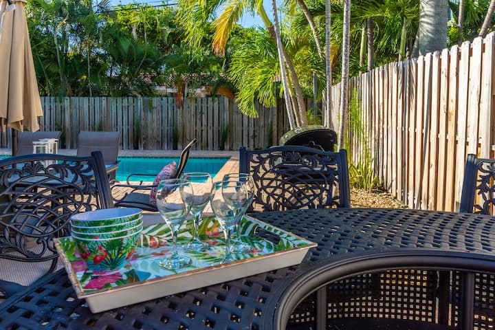 Cozy Seaward Shores! Walk to Beach!