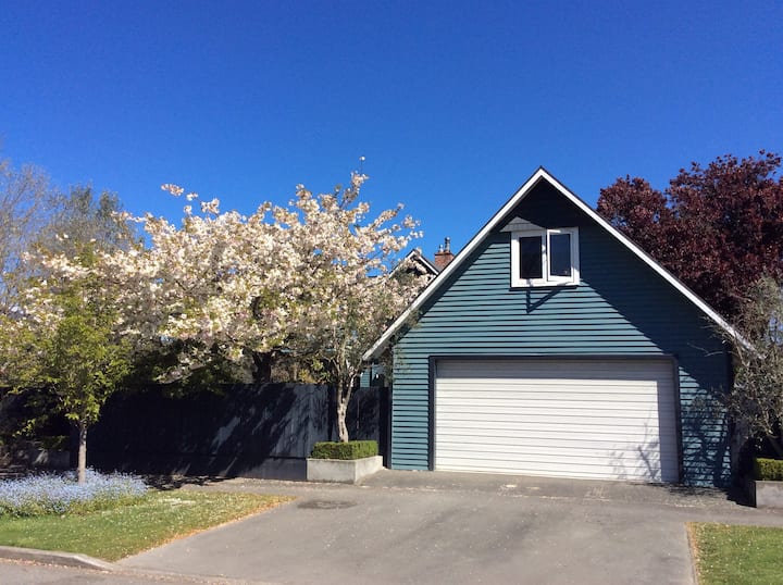 Merivale Holiday Rentals & Homes Merivale, Christchurch, New Zealand