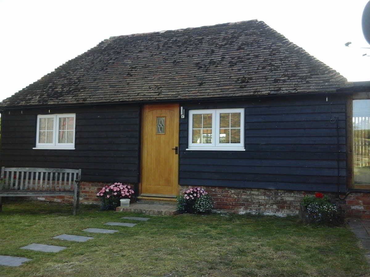 Pett Bottom Holiday Rentals & Homes - England, United Kingdom | Airbnb