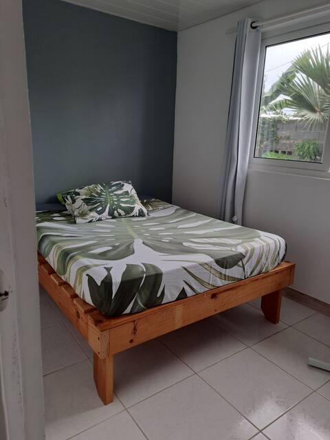 tiare bedroom